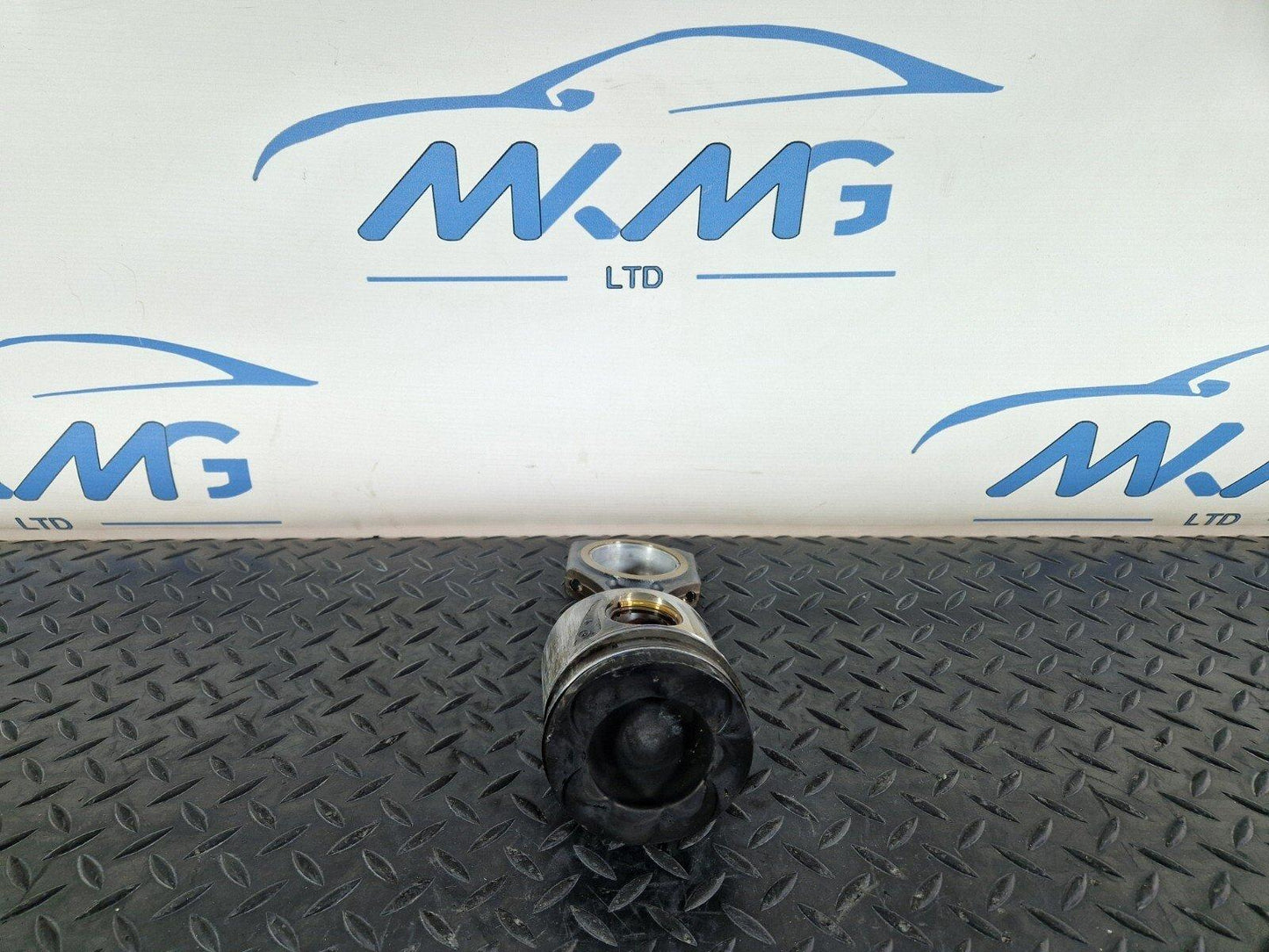 18-ON MERCEDES BENZ SPRINTER W907 2.2 CDI OEM PISTON WITH CON ROD OM651.958