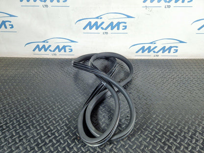 11-19 MERCEDES ML W166 OEM REAR LEFT OR RIGHT SIDE DOOR RUBBER SEAL A1666970151