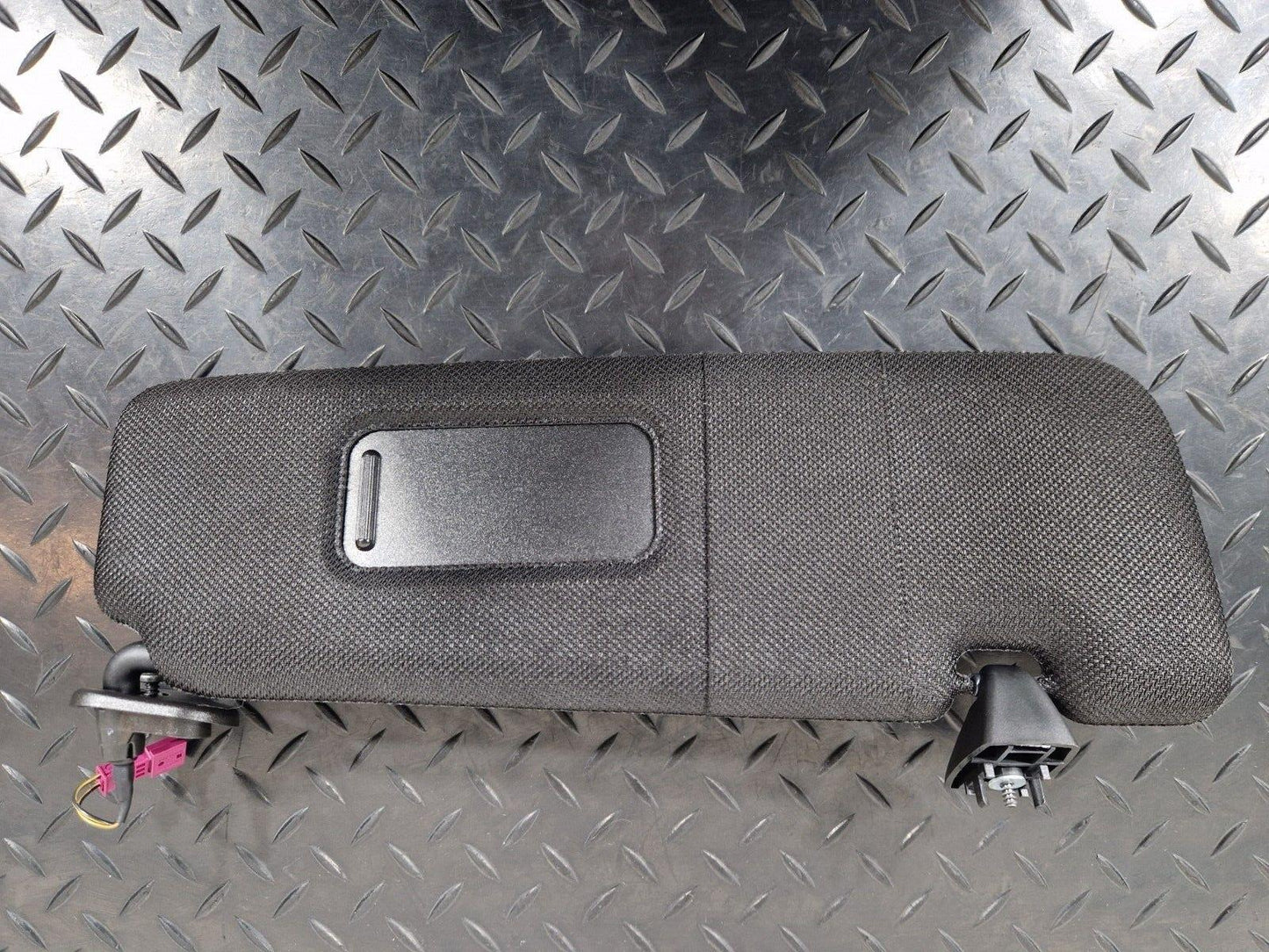 11-18 BMW 6 SERIES F06 SUNVISOR MIRROR TRIM PANEL RIGHT O/S ANTHRACITE 8051634