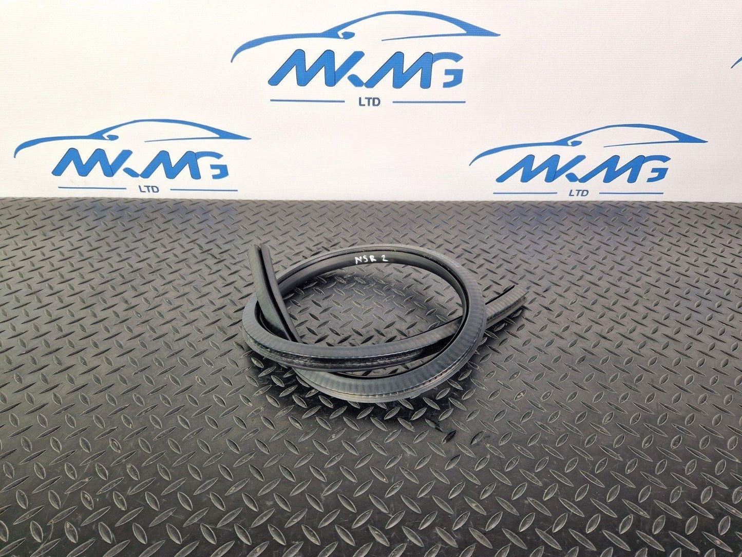 15-18 AUDI A7 4G OEM REAR LOWER DOOR RUBBER SEAL FITS LEFT & RIGHT 4G8833707A