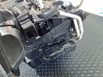 14-23 MERCEDES VITO W447 GENUINE HEATER MATRIX BLOWER BOX HOUSING A4478308200