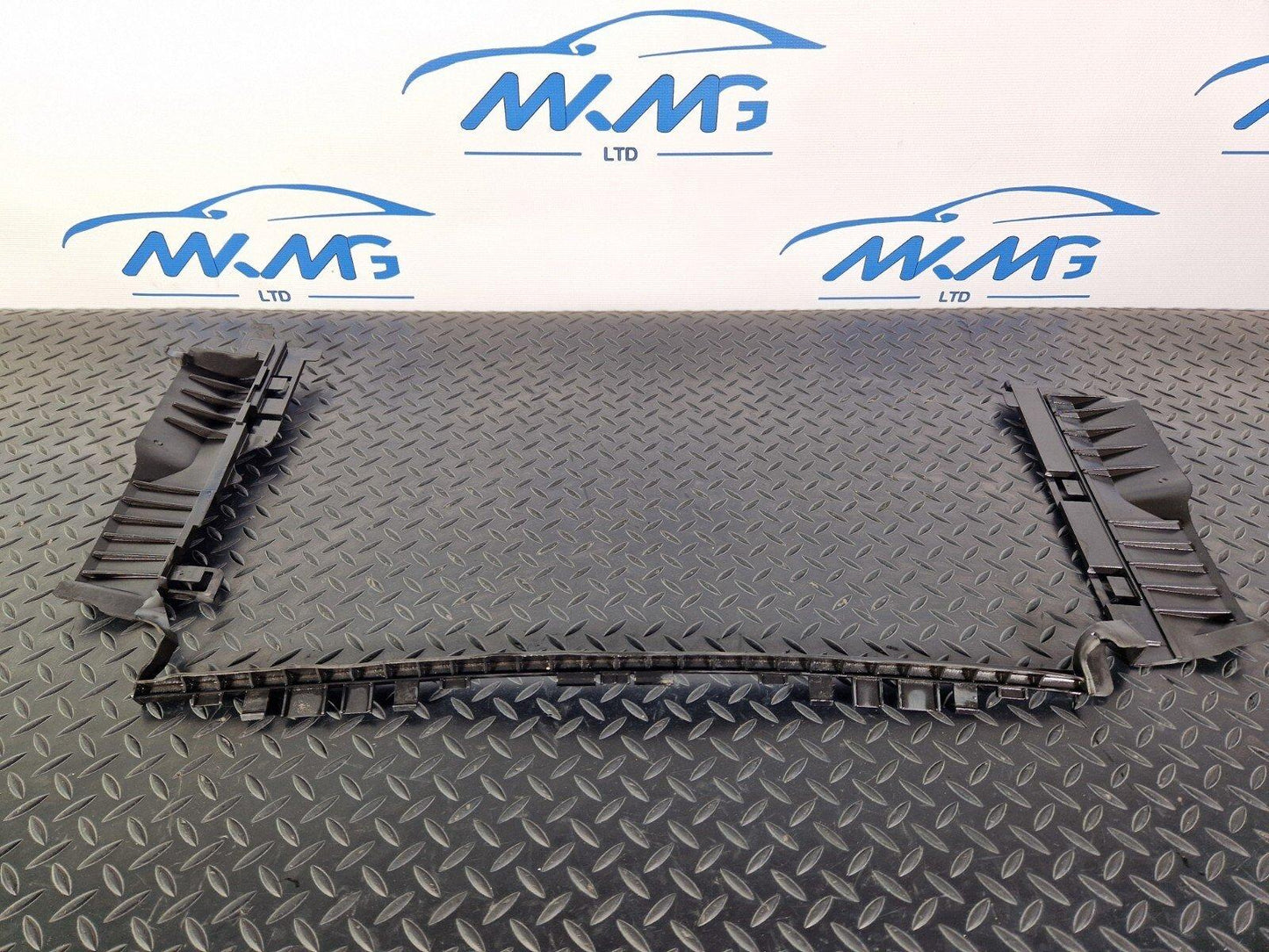 14-21 MERCEDES BENZ C220d W205  RADIATOR AIR GUIDE DUCT A2055050130