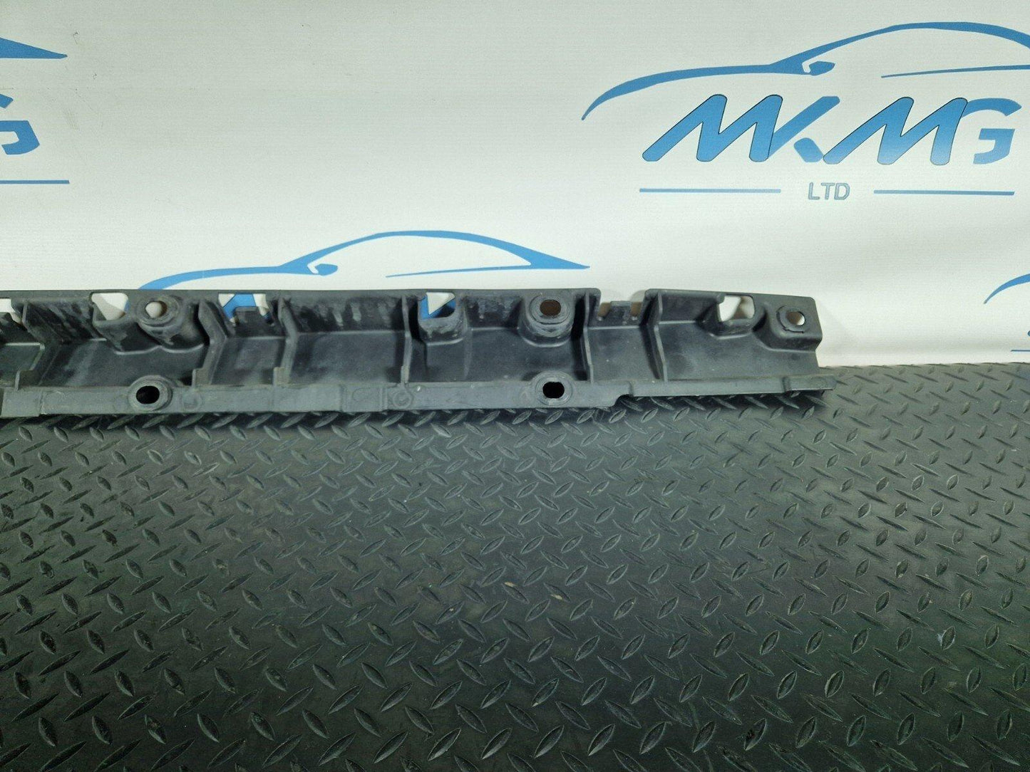 10-13 BMW X5 E70 LCI GENUINE RIGHT OS SILL BRACKET 7207196