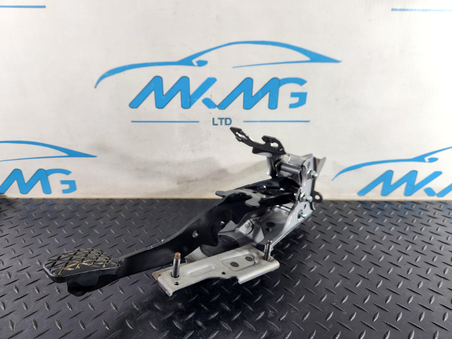 Ford Fiesta MK6 BRAKE PEDAL ASSEMBLY 8V512450FA