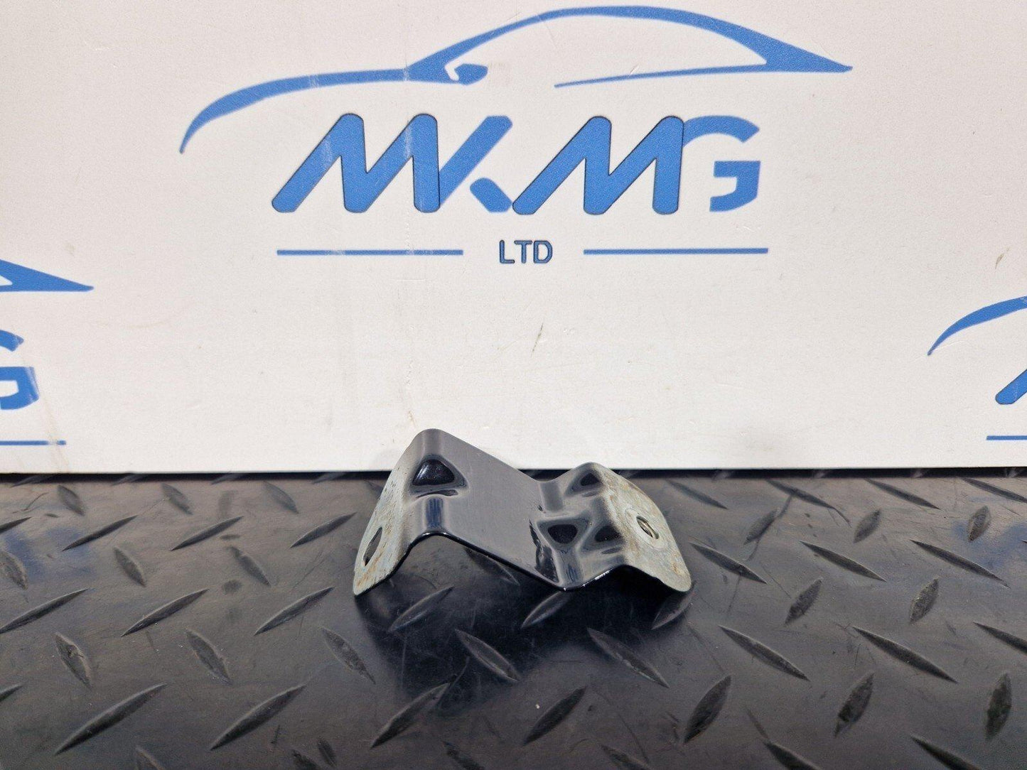 16-23 AUDI S5 COUPE GENUINE WING FENDER BRACKET FRONT 8W6821471