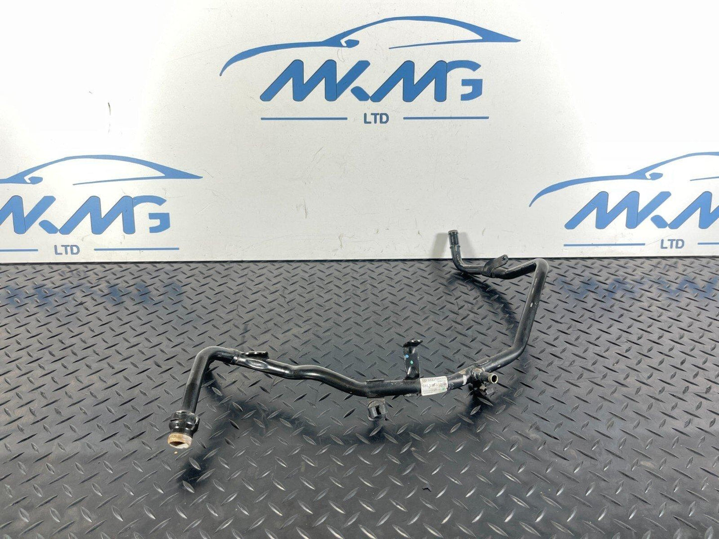 16-19 AUDI A4 B9 2.0TDI DET GENUINE DIESEL ENGINE WATER COOLANT PIPE 04L122157AB