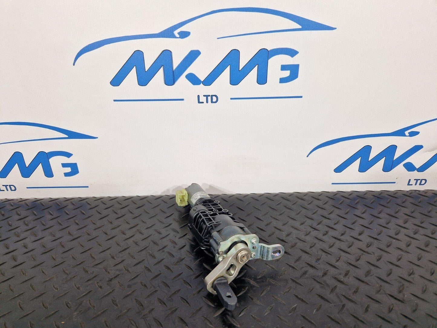 16-19 AUDI A4 B9 GENUINE RIGHT DRIVER SIDE BOOTLID LIFT MOTOR 8W9827852A
