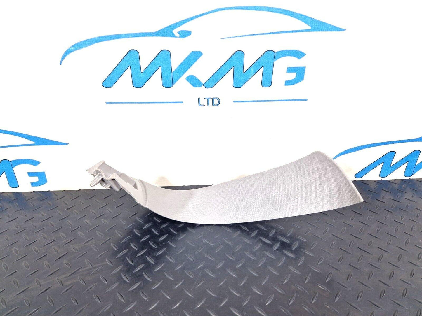 14-21 BMW 2 SERIES F45 F46 218i TAILGATE LEFT SIDE TRIM PANEL 7318937