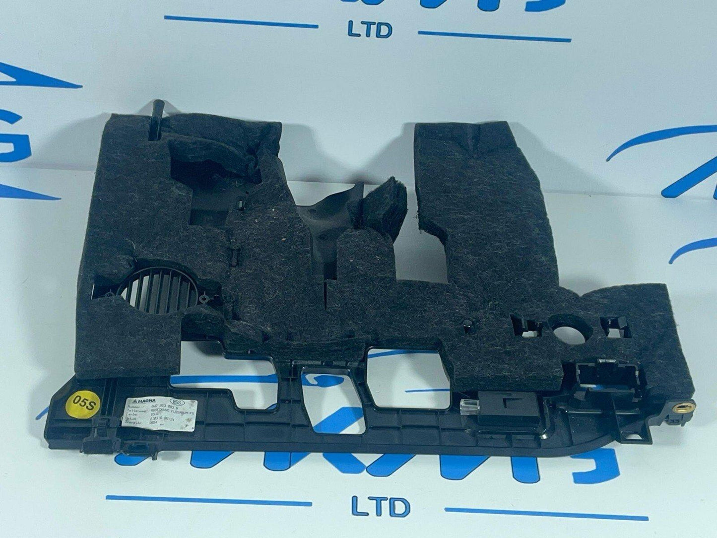 16-19 AUDI A4 B9 SALOON  1.4 TFSI DASHBOARD LOWER TRIM COVER RIGHT 8W2863083B