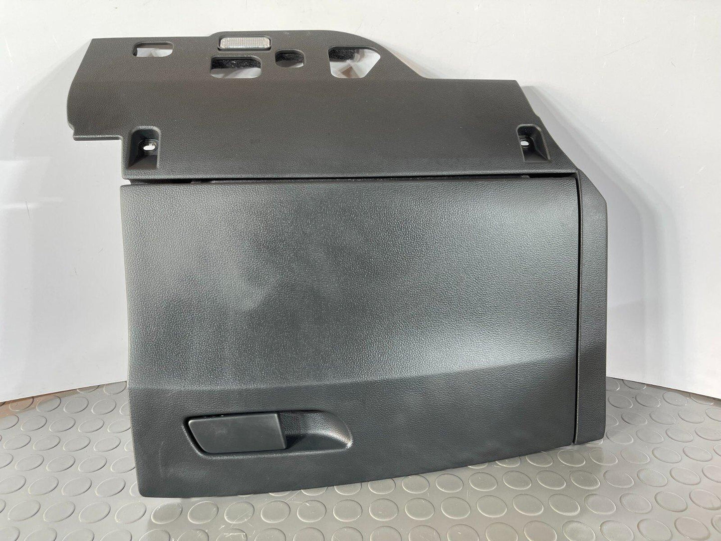 16-19 AUDI A4 B9 ESTATE GENUINE GLOVE BOX STORAGE COMPARTMENT 8W2857035