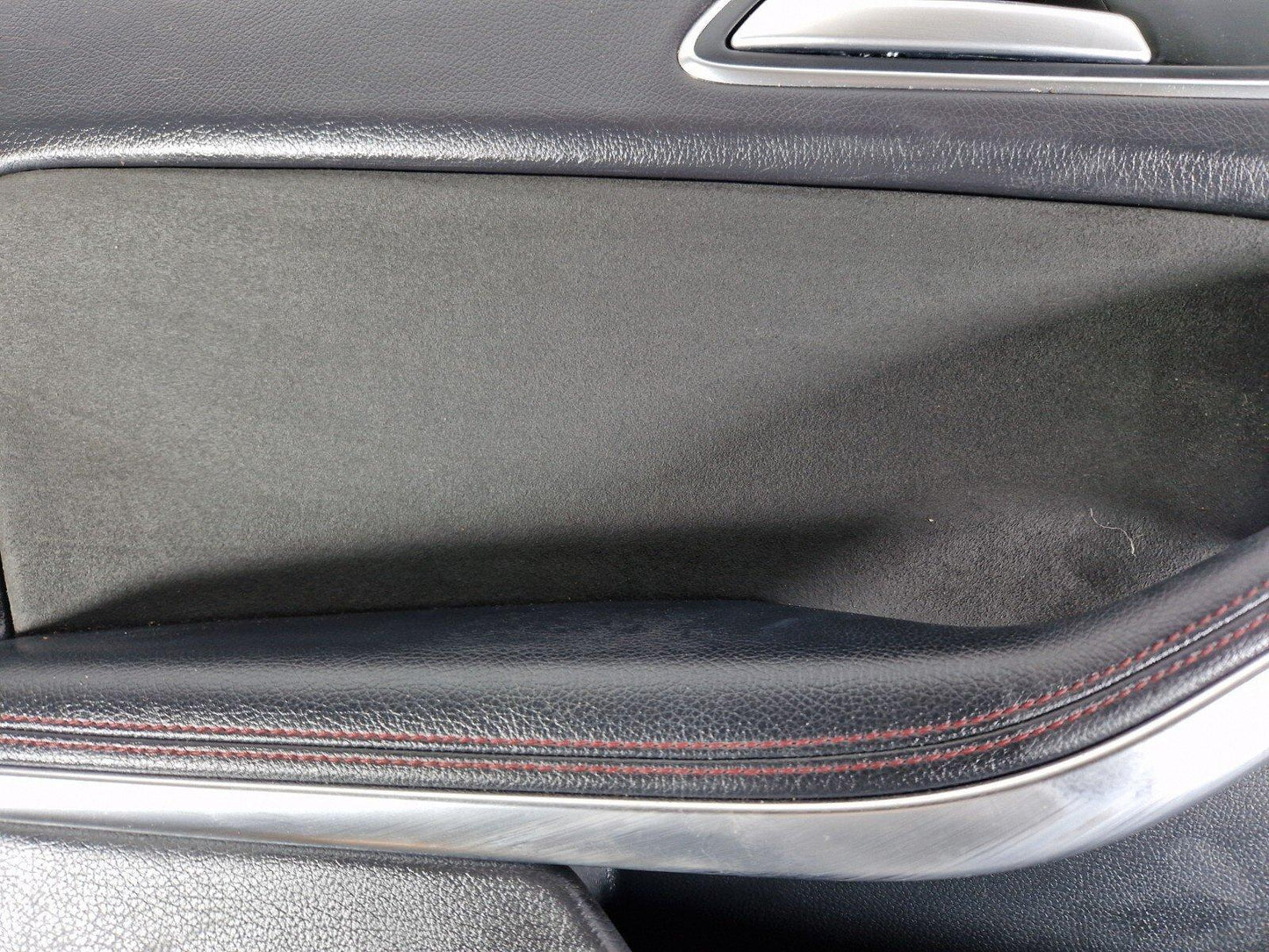 14-20 MERCEDES BENZ GLA X156 FRONT PASSENGER SIDE DOOR CARD PANEL A2467201348