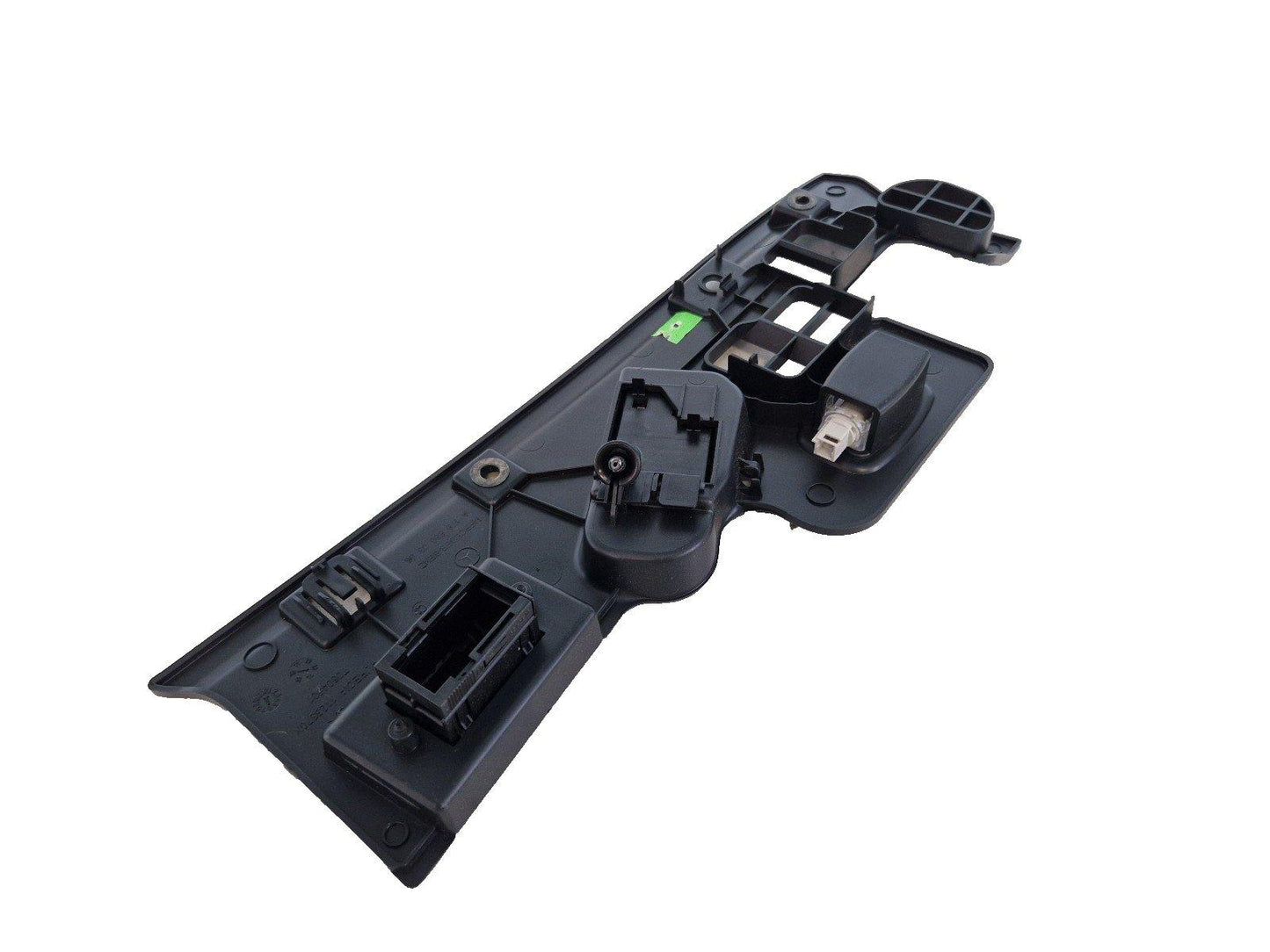 MERCEDES A B C E CLASS DASHBOARD UNDER PANEL OBD PLUG A2025402373