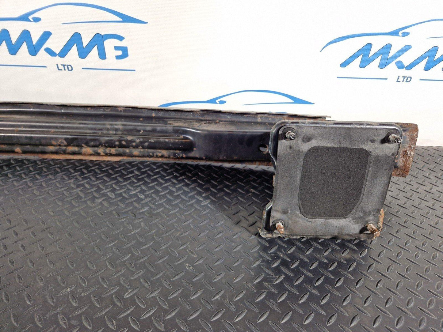 11-19 MERCEDES BENZ ML W166 GENUINE REAR CRASH BAR A1666104200
