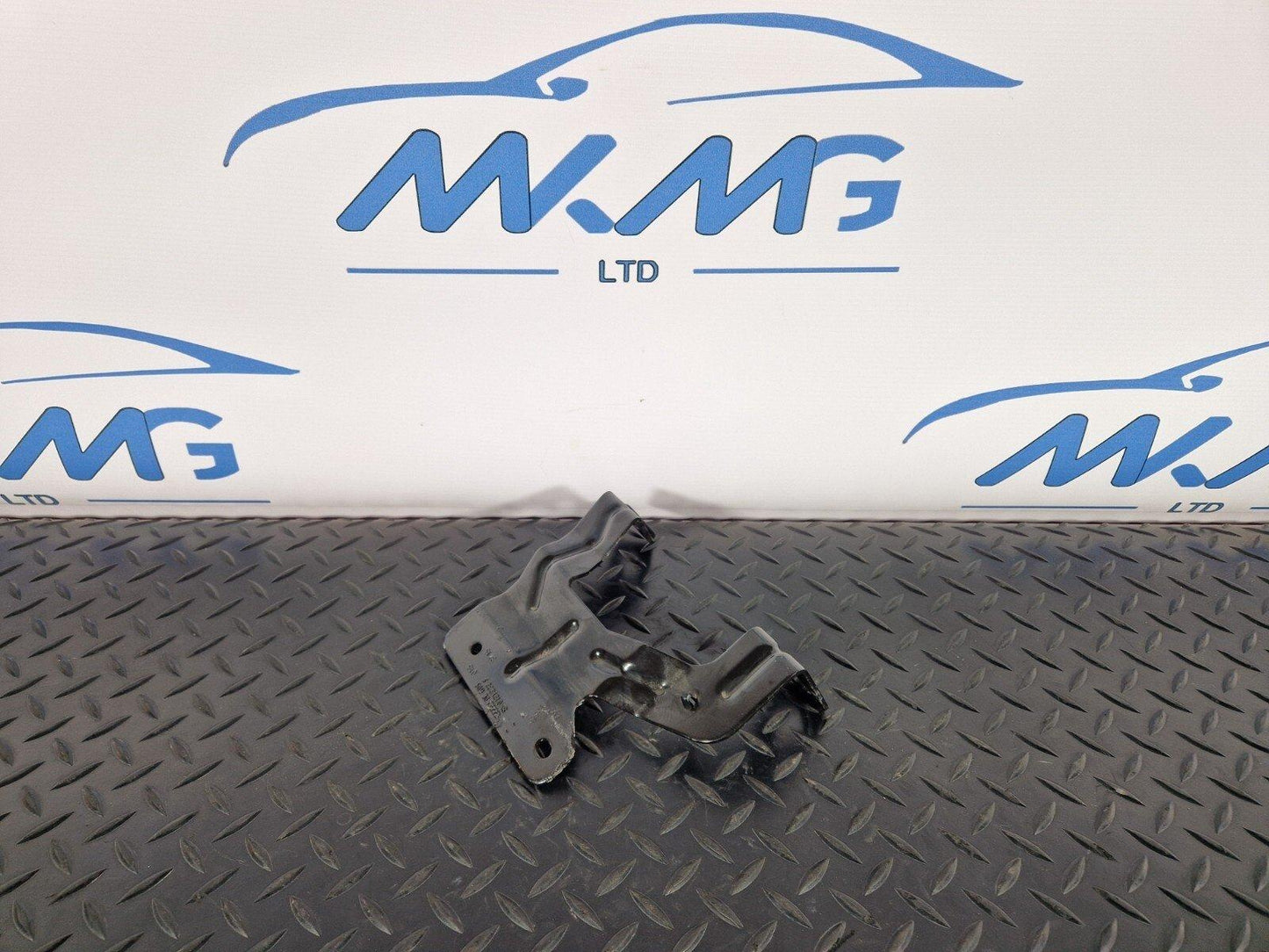 16-19 AUDI A4 B9 EXPANSION COOLANT TANK BRACKET 8W0121232F