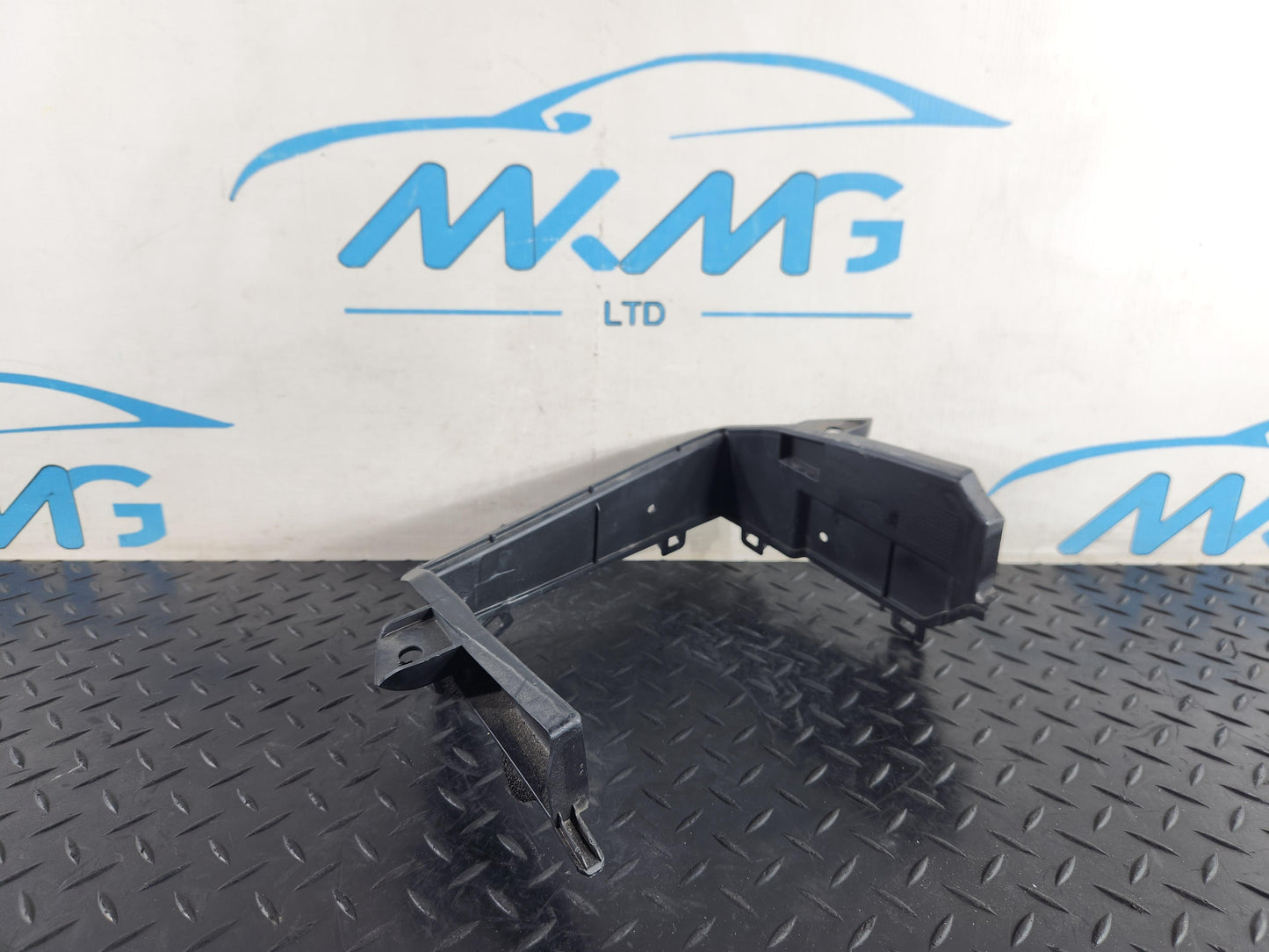 Land Rover Range Rover Evoque L551 Genuine Battery Tray Bracket K8D2-02214-AB