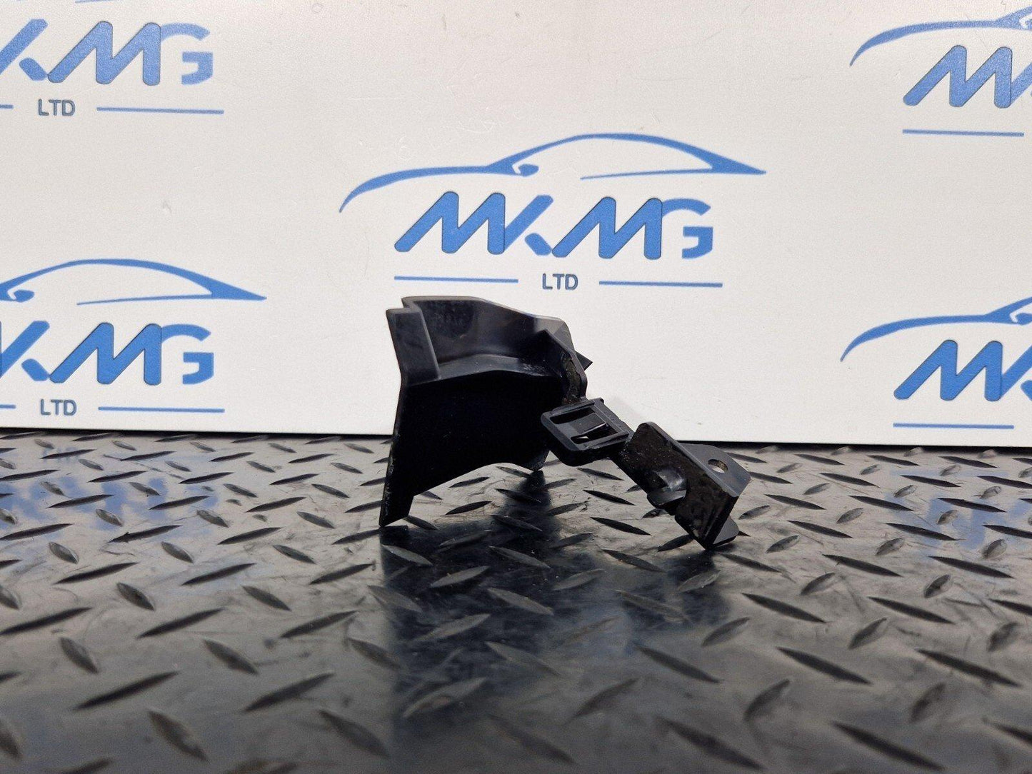 16-22 BMW X1 F48 Front Left Door Sill Wheel Arch Cover Mount 7332335