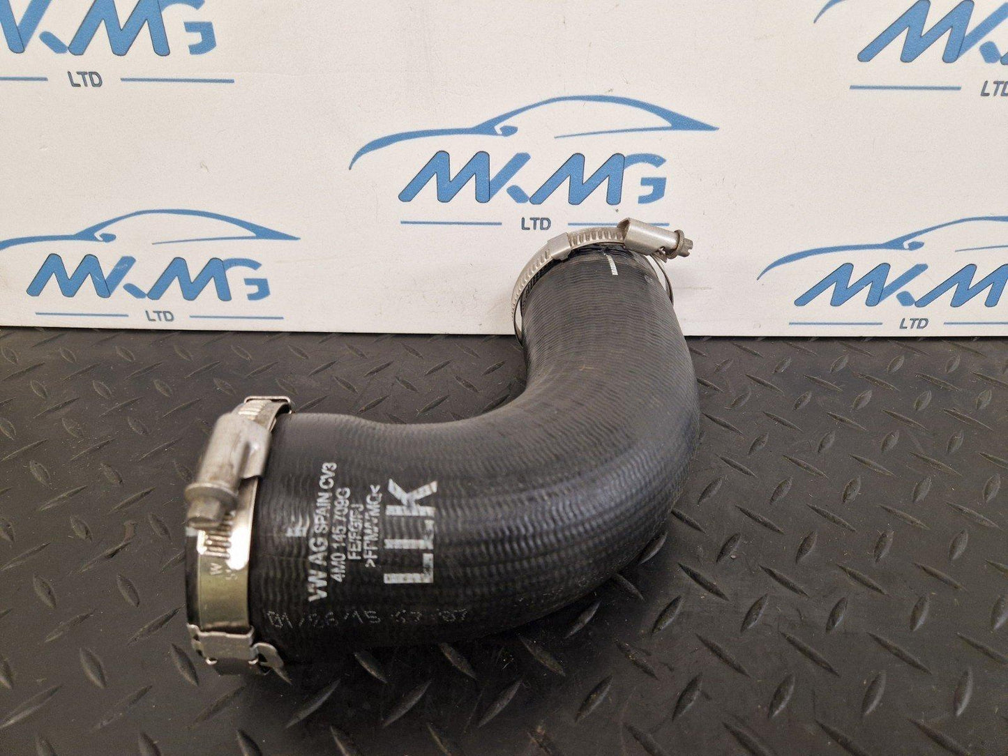 16-20 AUDI Q7 4M GENUINE INTERCOOLER HOSE PIPE 4M0145709G