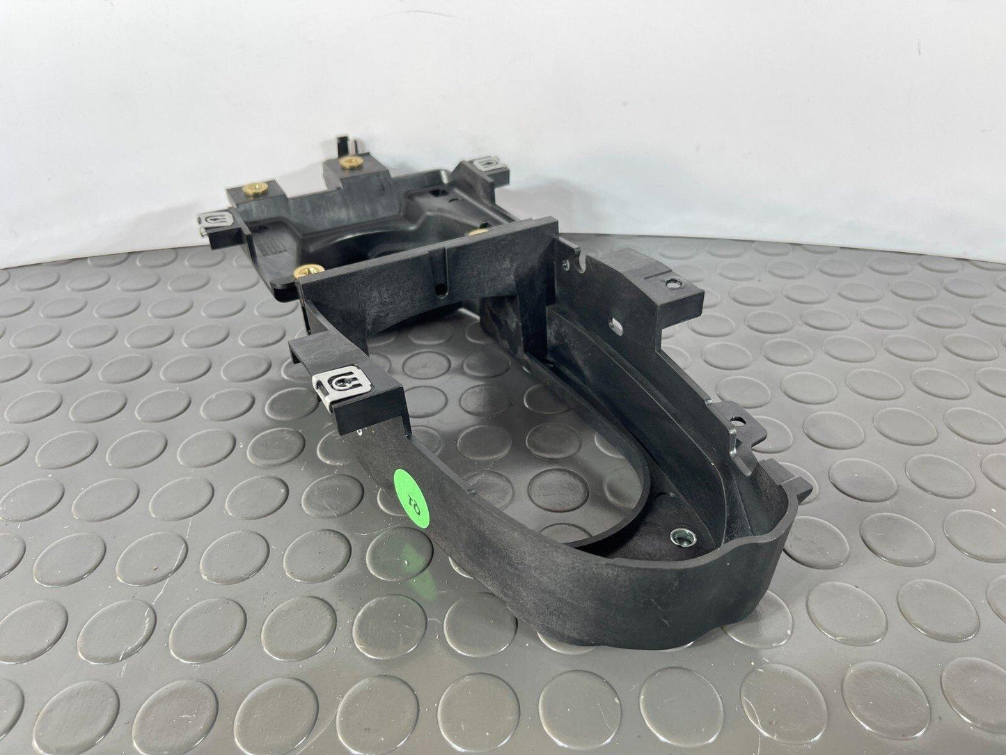 16-19 AUDI A4 B9 ESTATE GENUINE GEAR SHIFTING MECHANISM MOUNTING FRAME 8W2863531