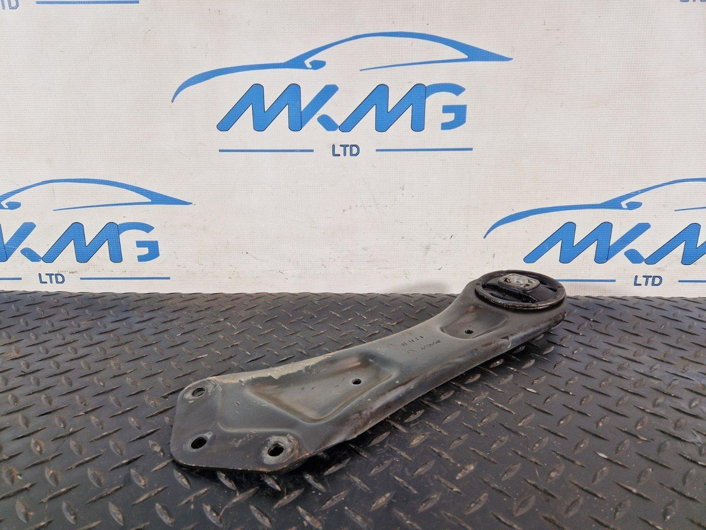 19-ON MERCEDES BENZ B CLASS W247 CONTROL ARM AXLE REAR RIGHT SIDE A2473520800