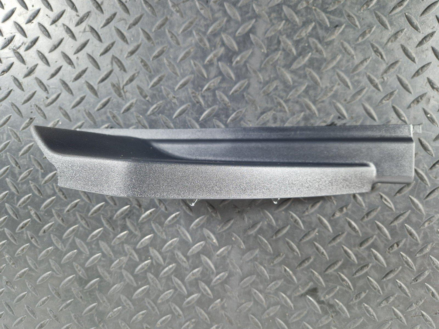 11-19 MERCEDES BENZ ML W166 GENUINE DASHBOARD RIGHT O/S TRIM COVER A1666800407