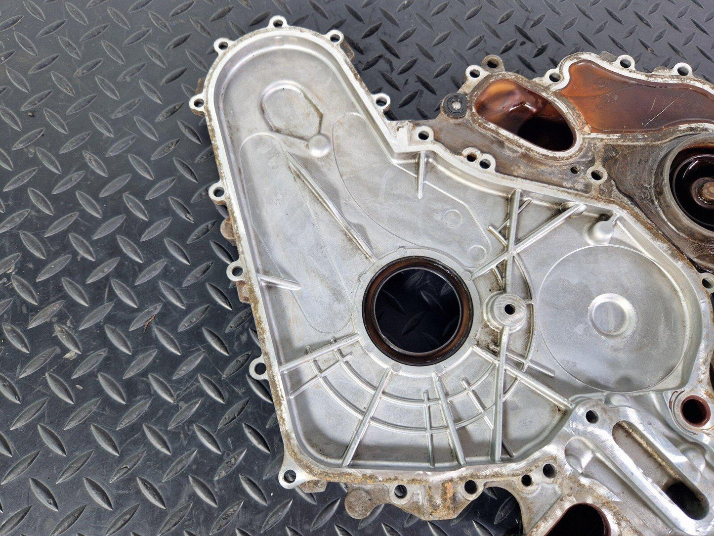 AUDI A7 4G GENUINE 3.0 TDI V6  CRTD  ENGINE TIMING COVER & PUMP 059103153CJ