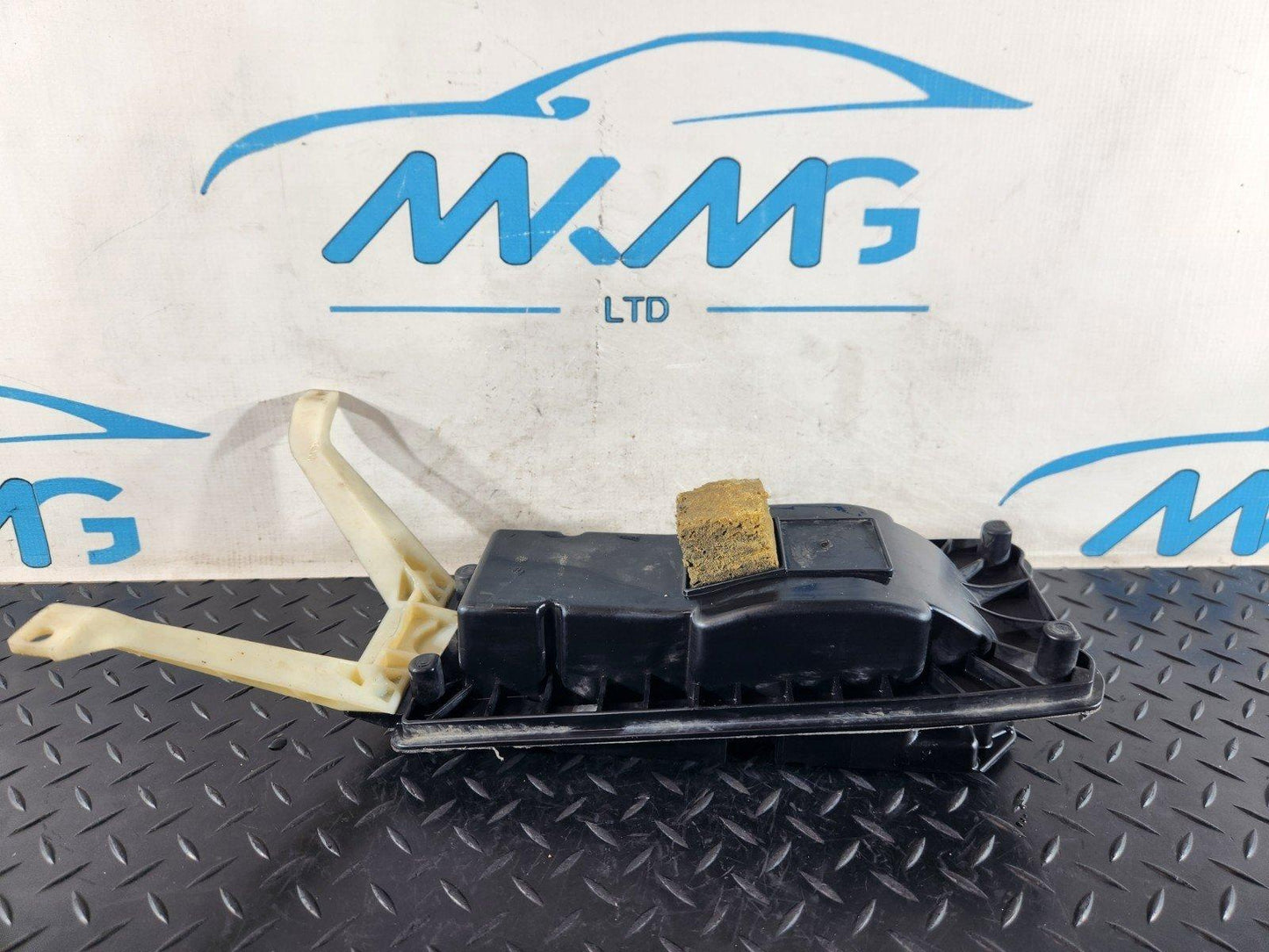 10-15 AUDI Q7 4L GENUINE GEAR SHIFTER SELECTOR BRACKET 4L0713855
