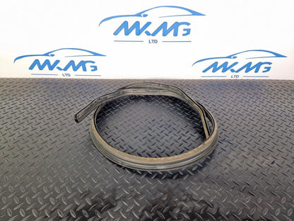 18-ON MERCEDES BENZ SPRINTER W907 HOOD BONNET RUBBER GASKET SEAL A9108871100