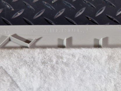 11-19 MERCEDES BENZ ML W166 GENUINE RIGHT PILLAR TRIM A1666900625