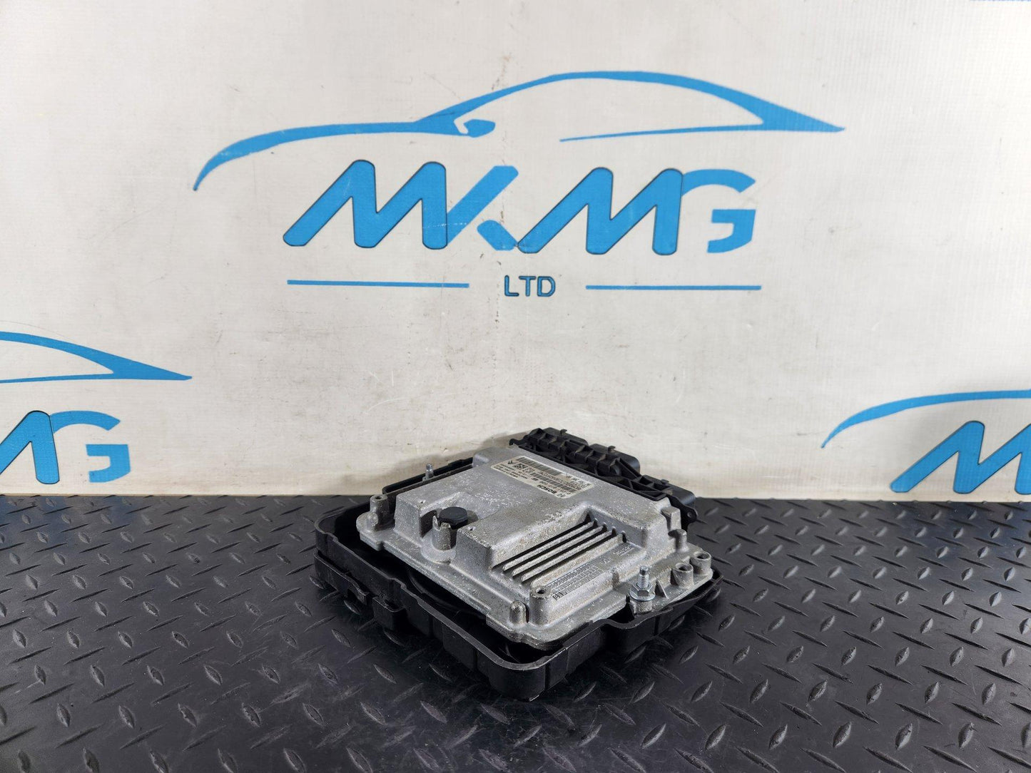 Citroen DS3 Hatchback Engine Control Unit ECU Genuine 0281017600