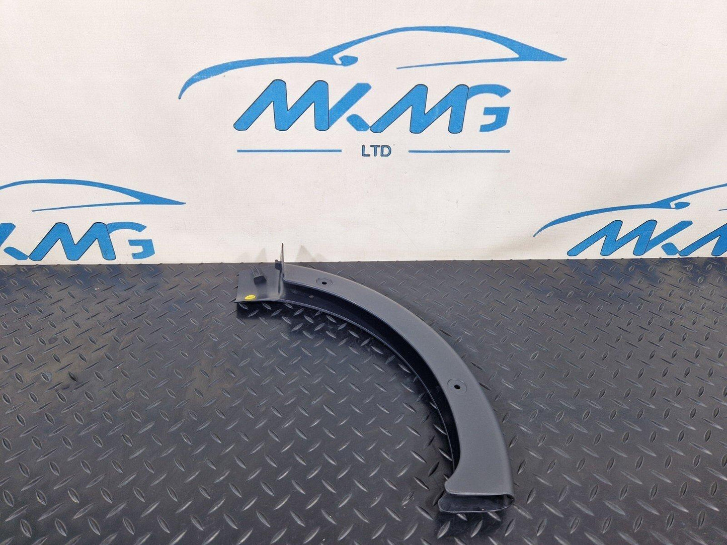 16-19 AUDI A4 B9 S-LINE GENUINE BOOT LID RIGHT SIDE HINGE TRIM COVER 8W5971822