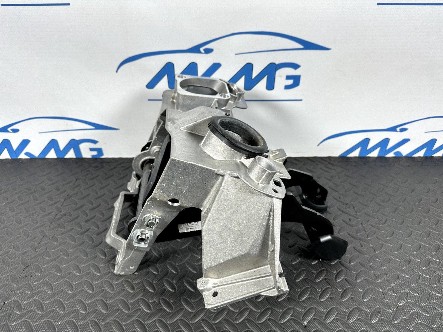 16-19 AUDI A4 B9 GENUINE BRAKE & CLUTCH PEDAL BOX ASSEMBLY 8W2721117 8W2721316