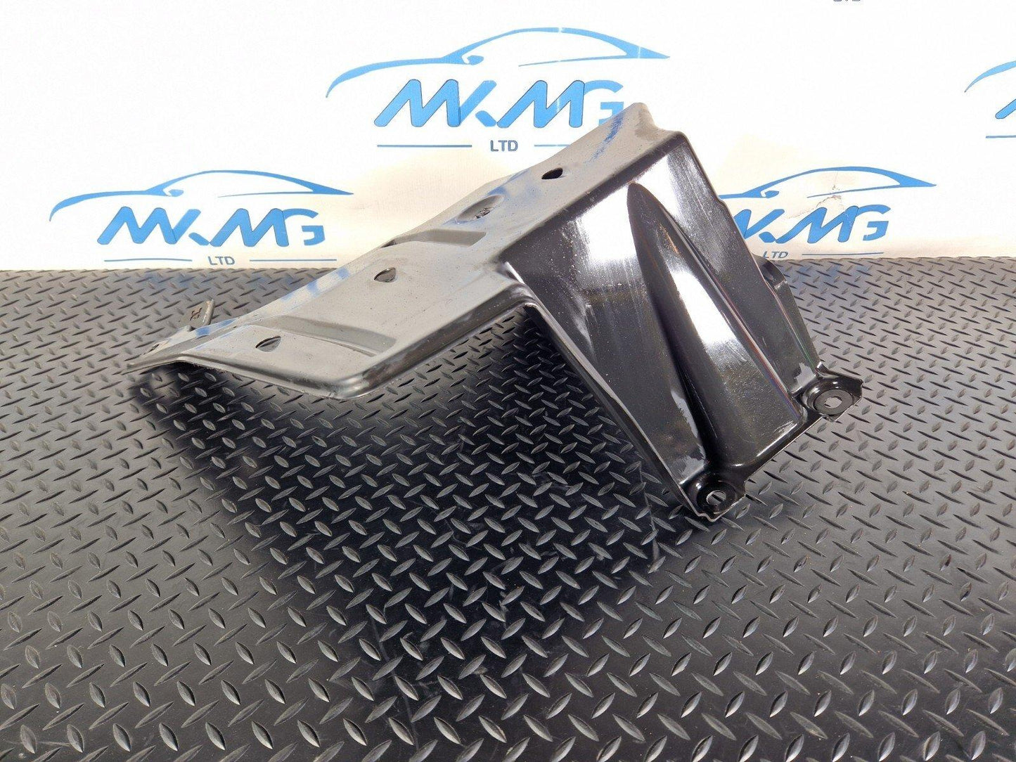 12-18 AUDI A6 C7 REAR RIGHT SIDE UNDERBODY UNDERTRAY COVER 4G0825219B