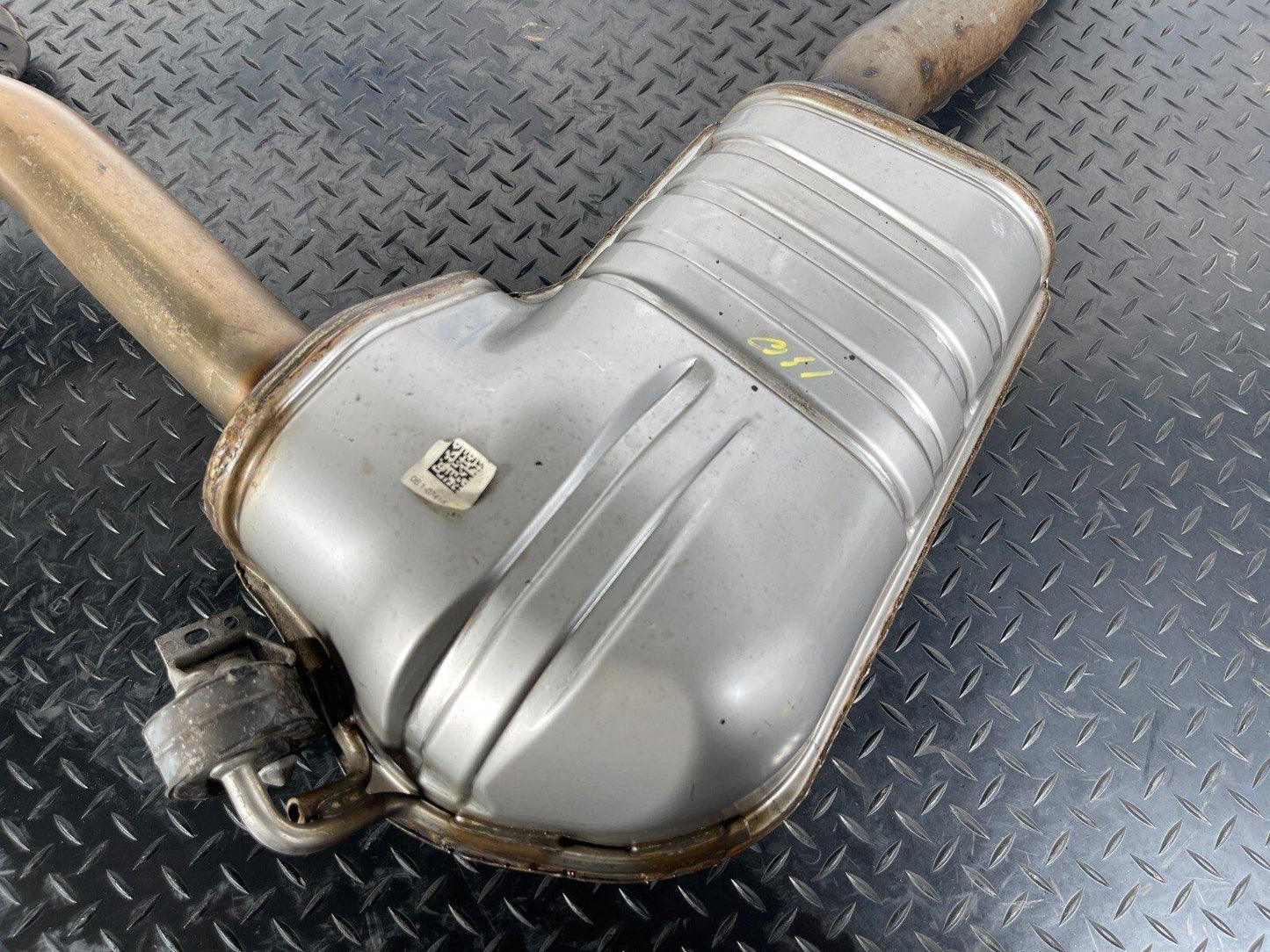 16-23 AUDI A5 F5 SPORTBACK S-LINE REAR EXHAUST MUFFLER SILENCER 8W0253411Q