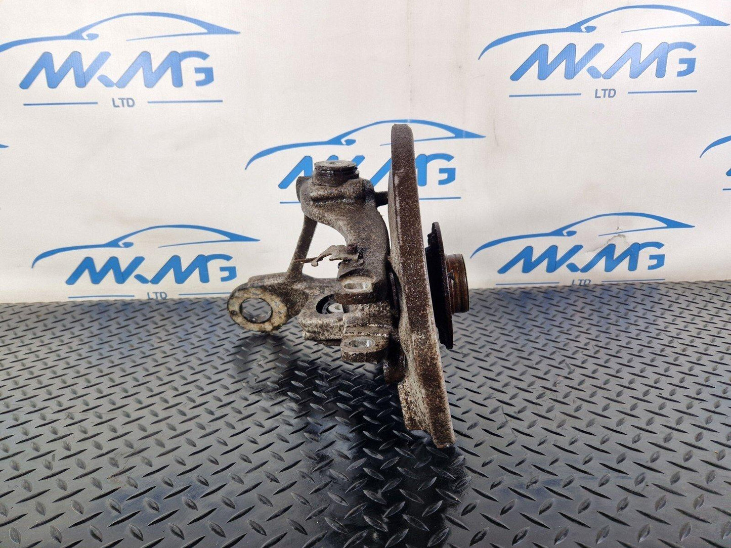 12-18 AUDI A6 C7 GENUINE REAR LEFT WHEEL HUB 8K0505431AM