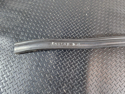 11-19 MERCEDES BENZ ML GLE W166 OEM ENGINE RUBBER SEAL A1668870098