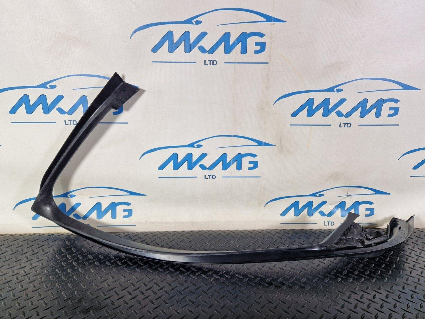 20-24 BMW 1 SERIES F40 FRONT LEFT WINDOW DOOR FRAME COVER 7464799