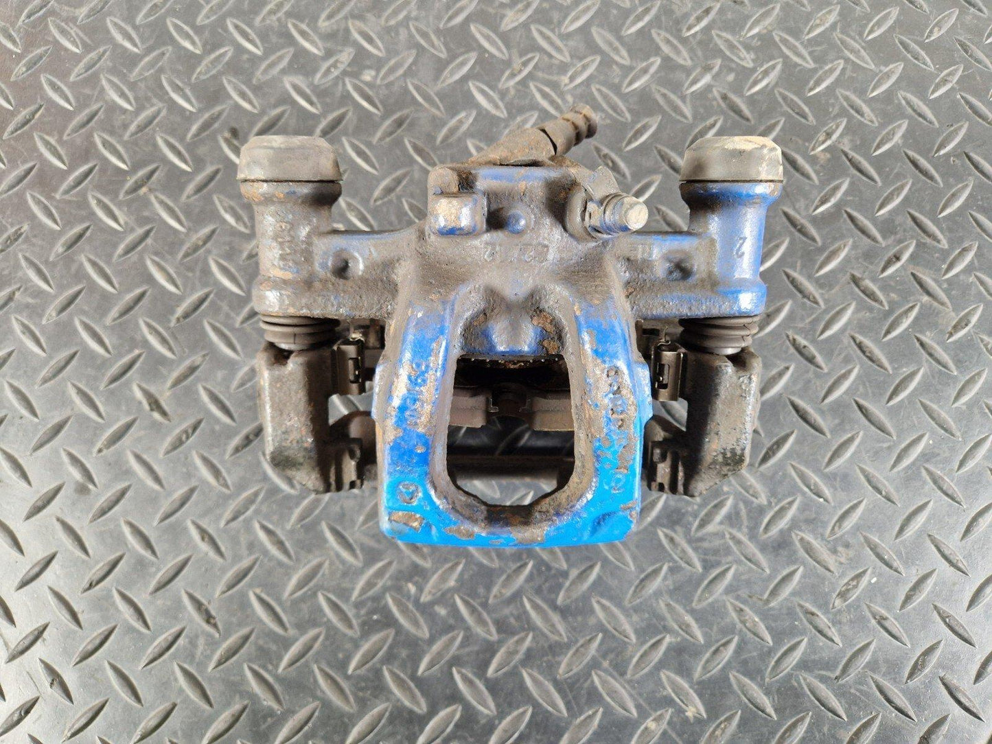 14-23 MERCEDES BENZ VITO W447 GENUINE REAR DRIVERS RIGHT BRAKE CALIPER