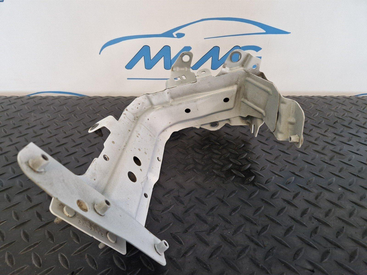 16-20 AUDI Q7 4M GENUINE FRONT RIGHT O/S FENDER WING PANEL HOLDER C9A 4M0821138B