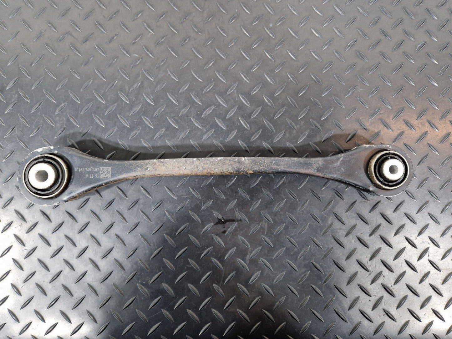 16-19 AUDI A4 B9 GENUINE OEM REAR LEFT N/S LOWER CONTROL ARM 4M0505291D