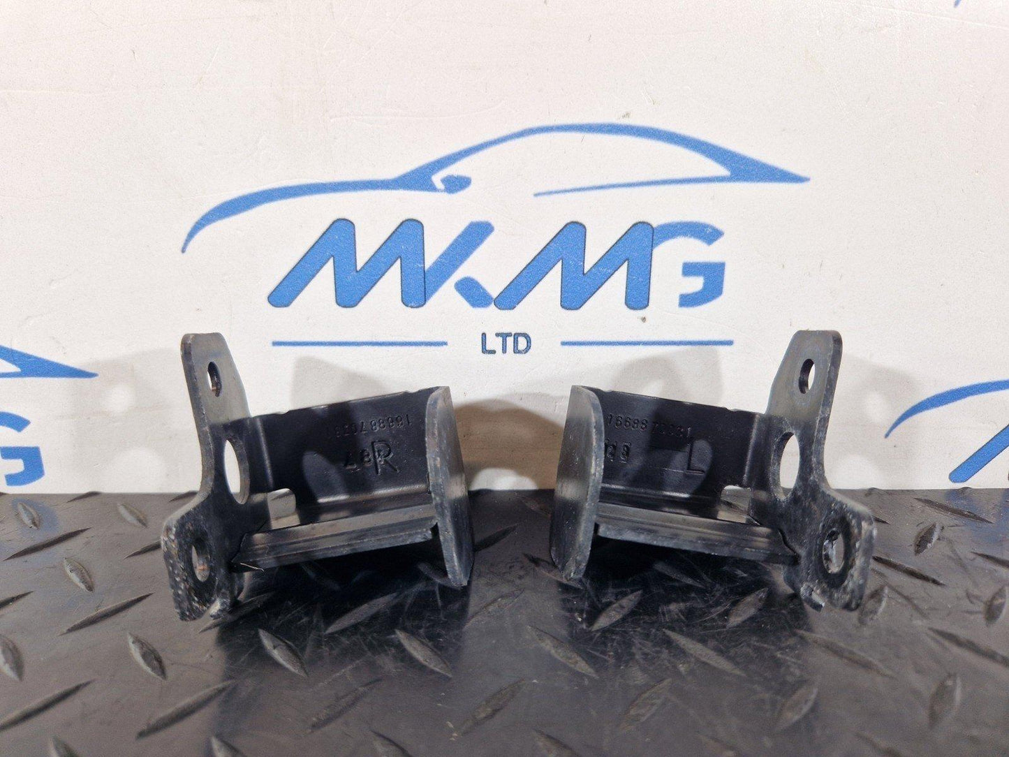 16-19 MERCEDES BENZ GLE W166 BONNET ACTUATOR BRACKET LEFT & RIGHT A1668870031