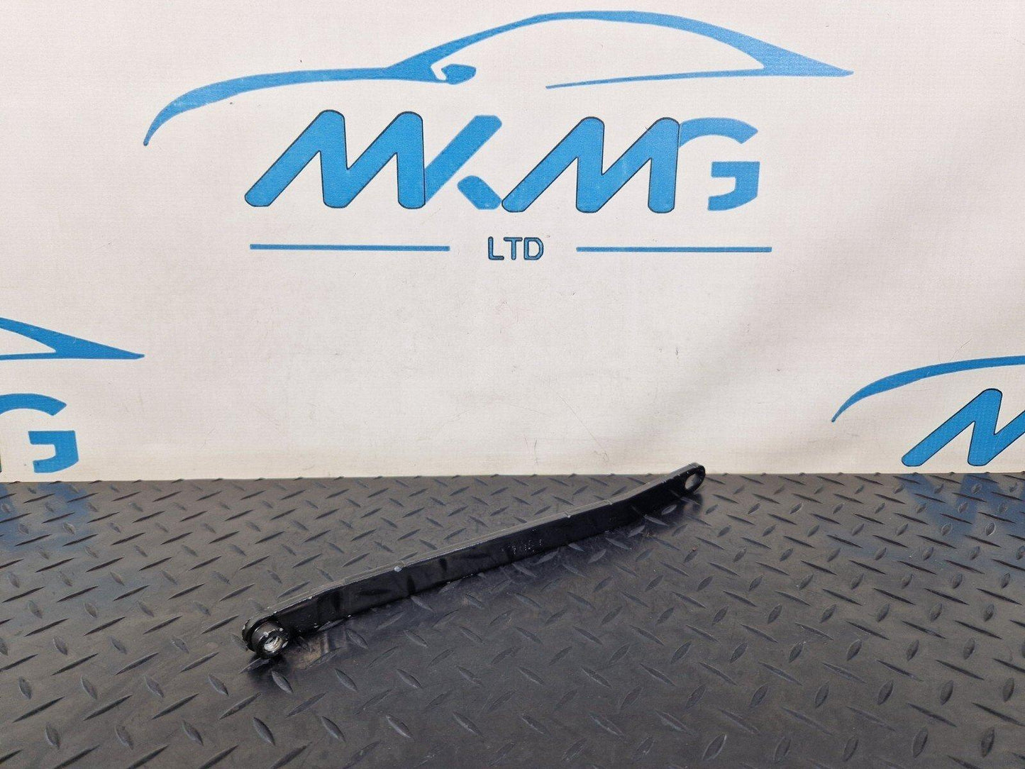 14-21 MERCEDES BENZ W205 REINFORCEMENT RADIATOR SUPPORT STRUT A2056201700
