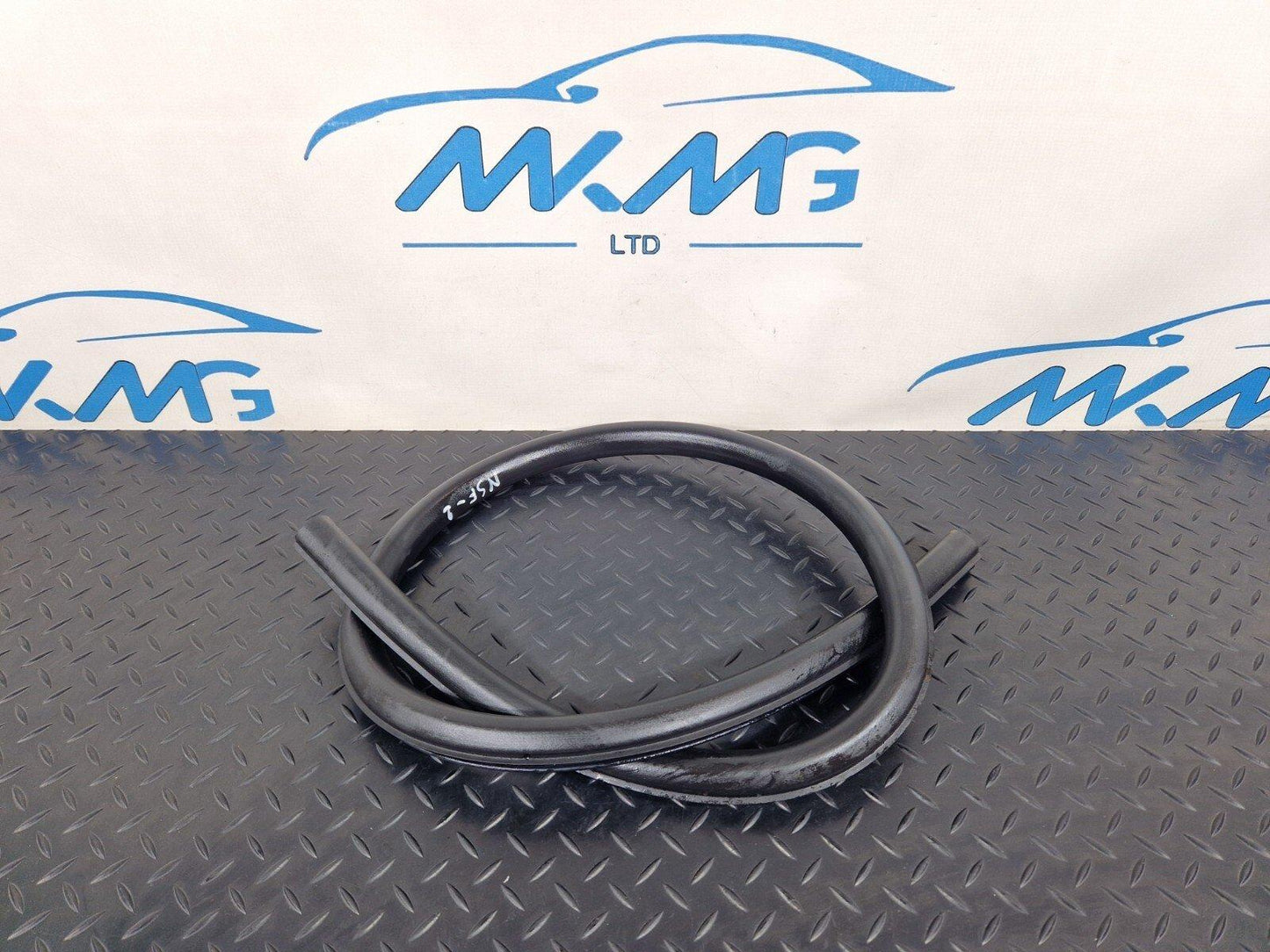 10-18 AUDI A7 4G S-LINE GENUINE FRONT LEFT NSF RUBBER WEATHER SEAL 4G8831707A