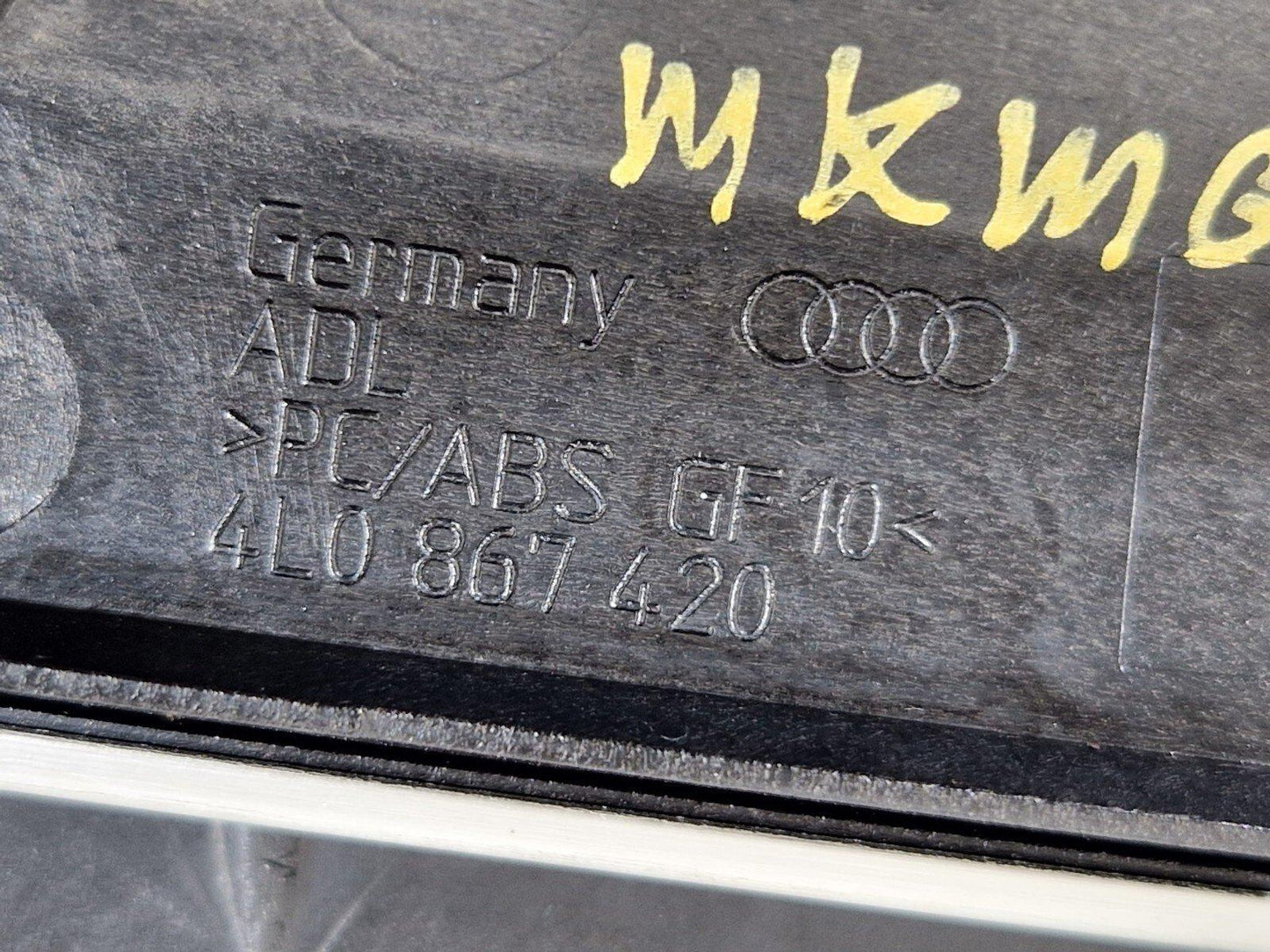 10-15 AUDI Q7 4L GENUINE OEM REAR RIGHT O/S DOOR PANEL TRIM COVER 4L0867420