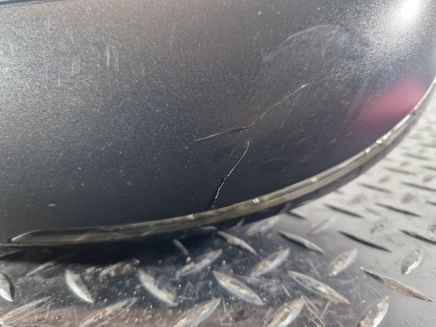 Audi A6 Allroad C7 front Right o/s Door wing Mirror manual fold (damaged)