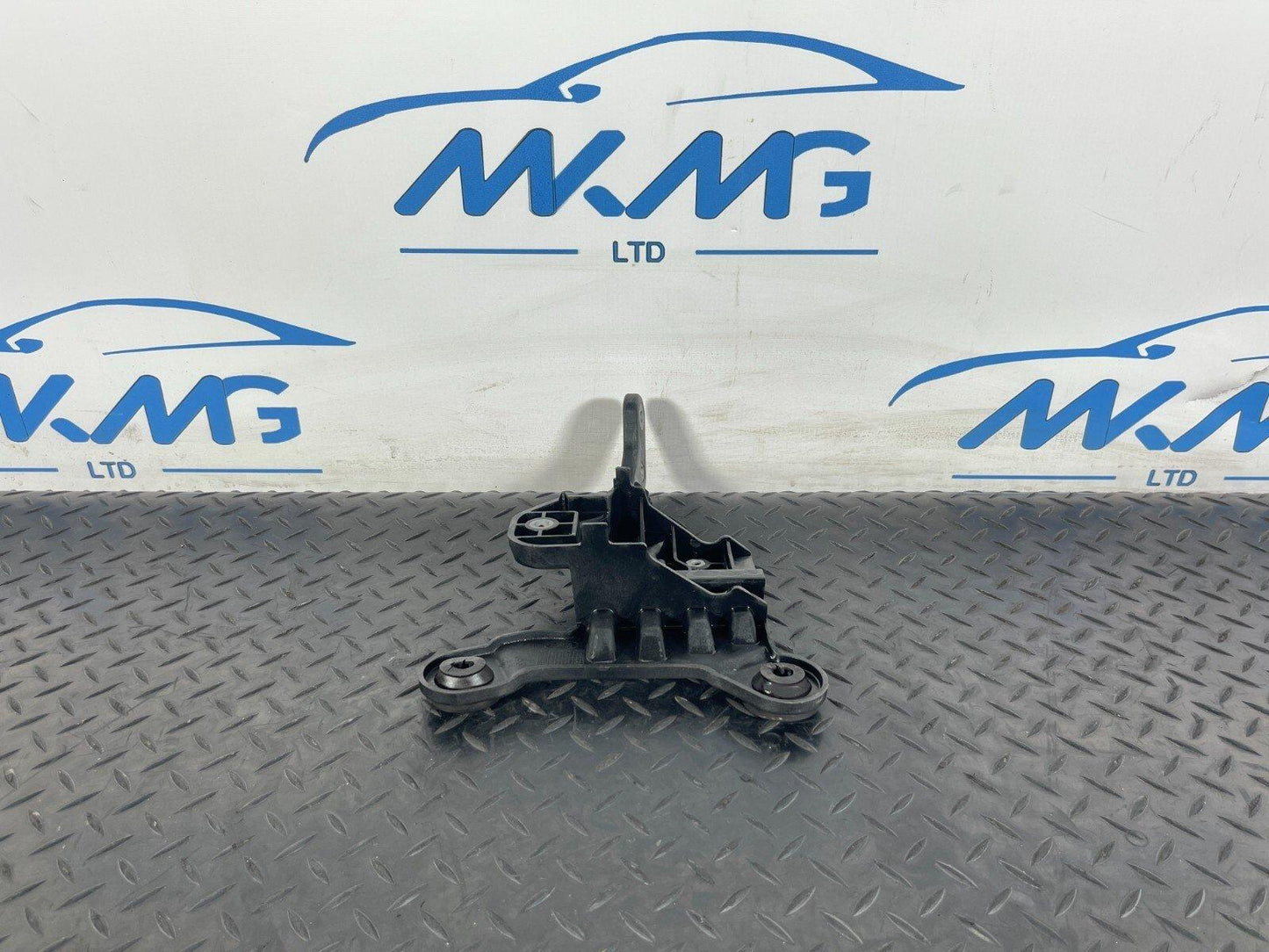 2019-ON  LAND ROVER DISCOVERY L550 AIR FILTER BOX MOUNTING BRACKET K8D2114B06A
