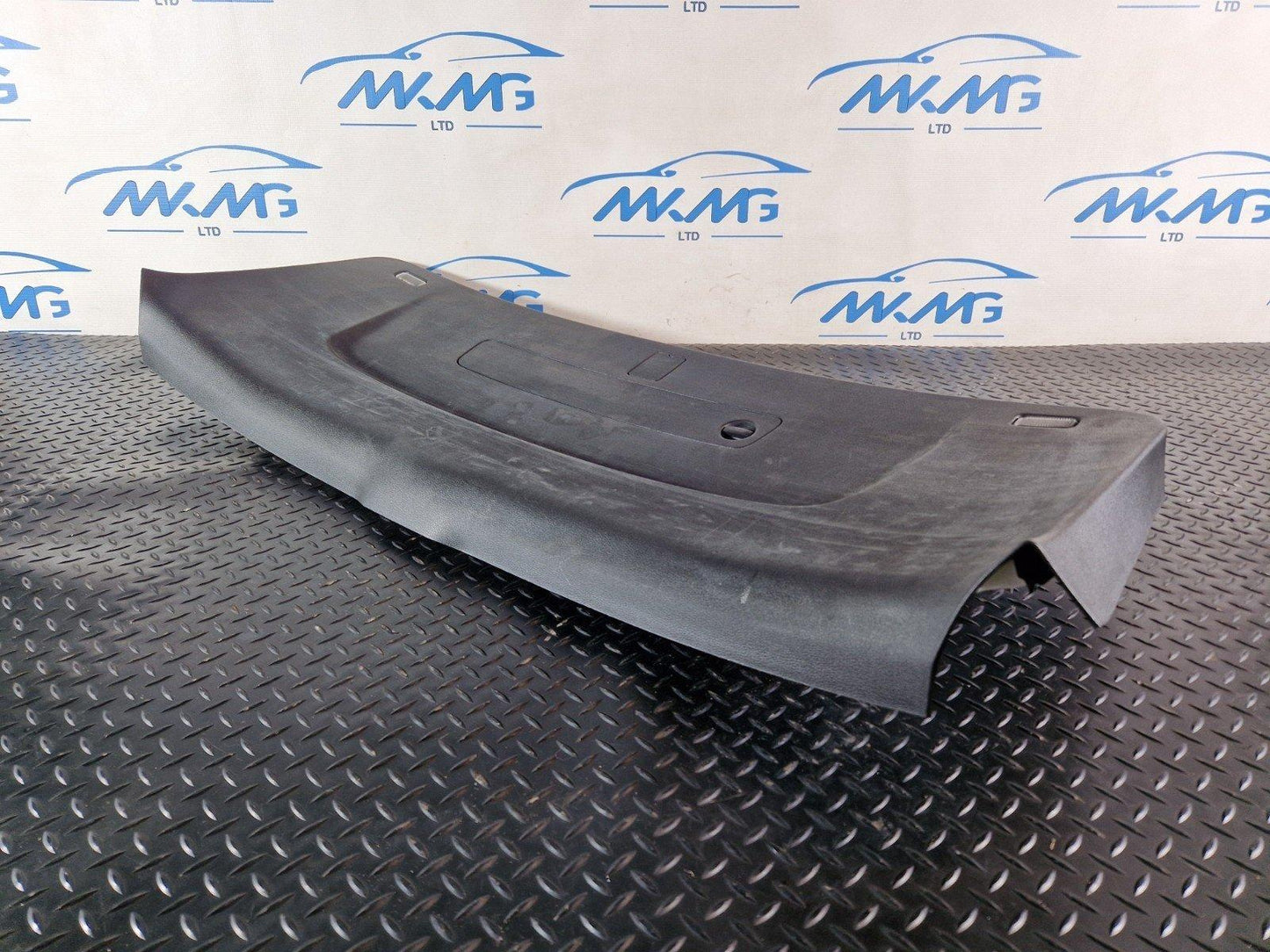 16-20 AUDI Q7 4M GENUINE TAILGATE BOOTLID COVER PANEL IN BLACK 4M0867973B