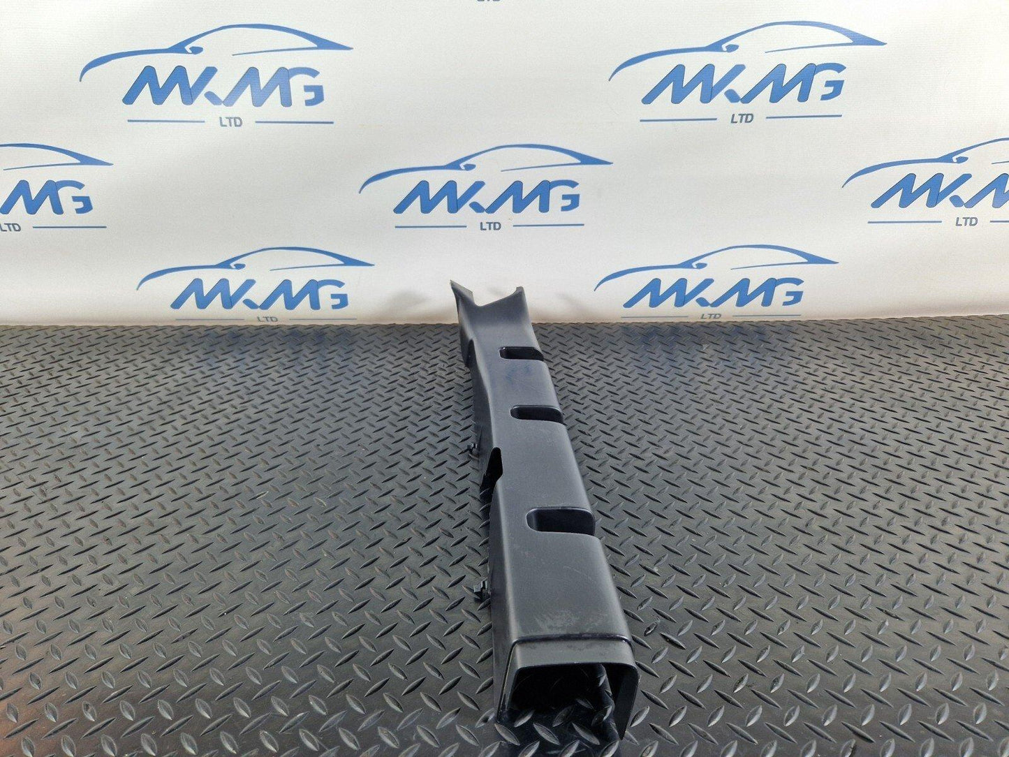 06-17 MERCEDES BENZ SPRINTER W906 OEM CABLE DUCT GUIDE BRACKET A9078211200