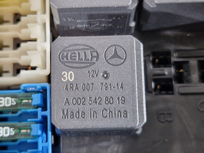 11-19 MERCEDES BENZ ML W166 FUSE BOX DISTRIBUTION CONTROL MODULE A1665460143