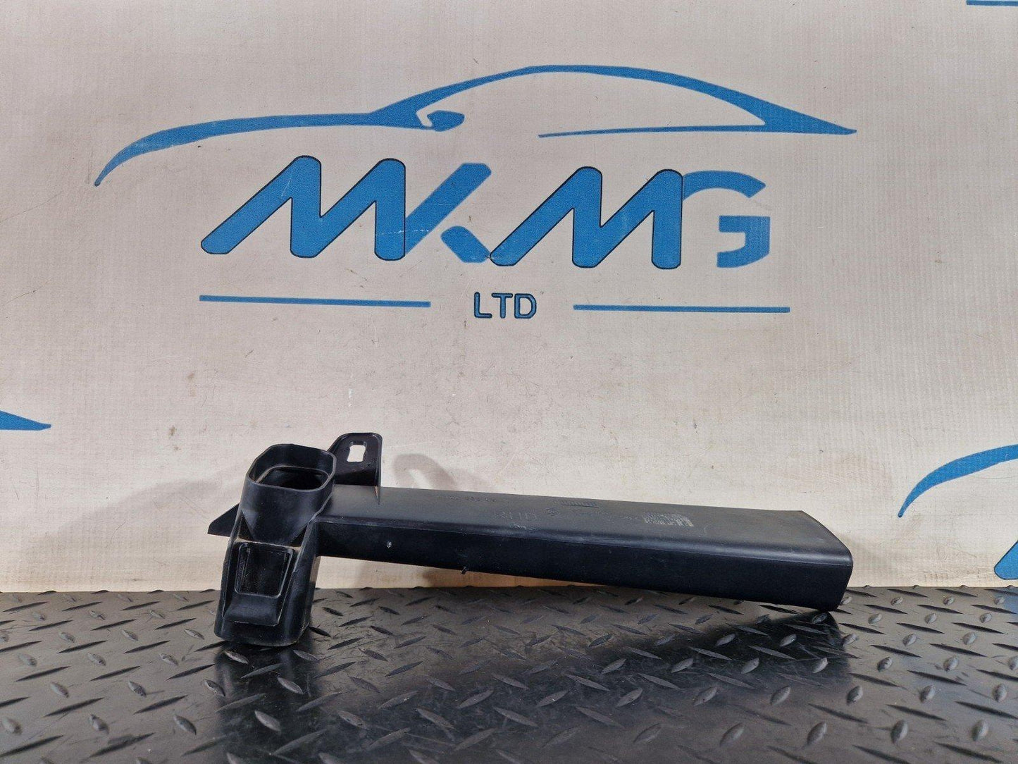 16-19 MERCEDES BENZ GLE W166  GENUINE TRANSVERSE DUCT TOP DRAIN PIPE A1668320590