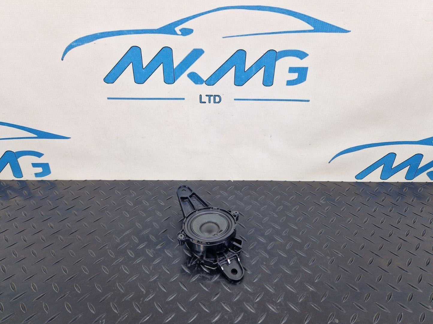 16-19 AUDI A4 AVANT B9 S-LINE BOOT SPEAKER REAR PASSENGER 8W9035454
